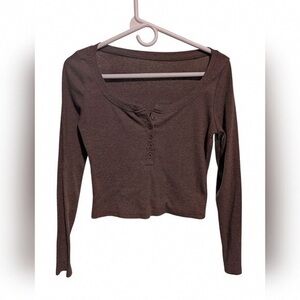 Long Sleeve Scoop Neck Henley Top in Brown